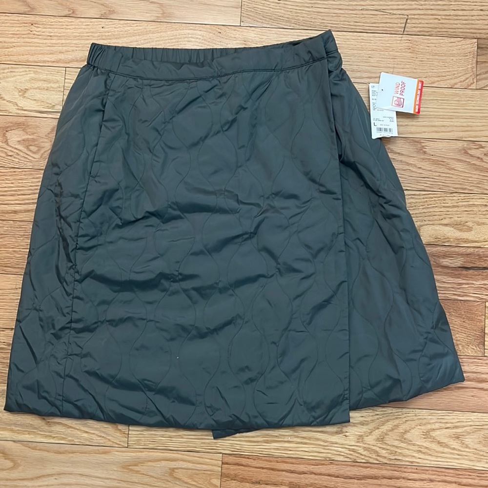 Puffer Uniqlo Skirt BRAND NEW!